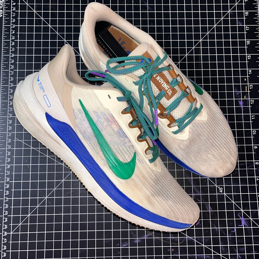 Nike Air Winflo 9 Premium Running Sneakers Shoes Mens size 10.5 DV8997-100